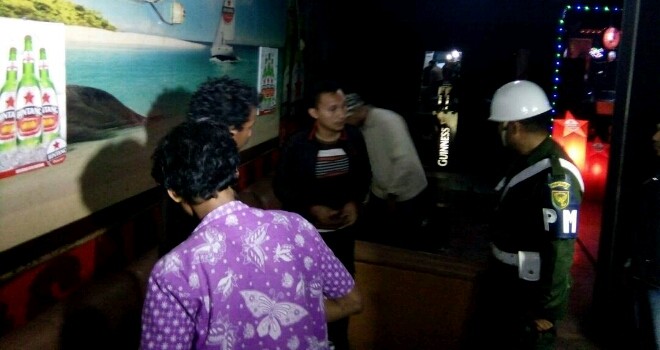 Razia tempat hiburan malam di Kota Jambi.
